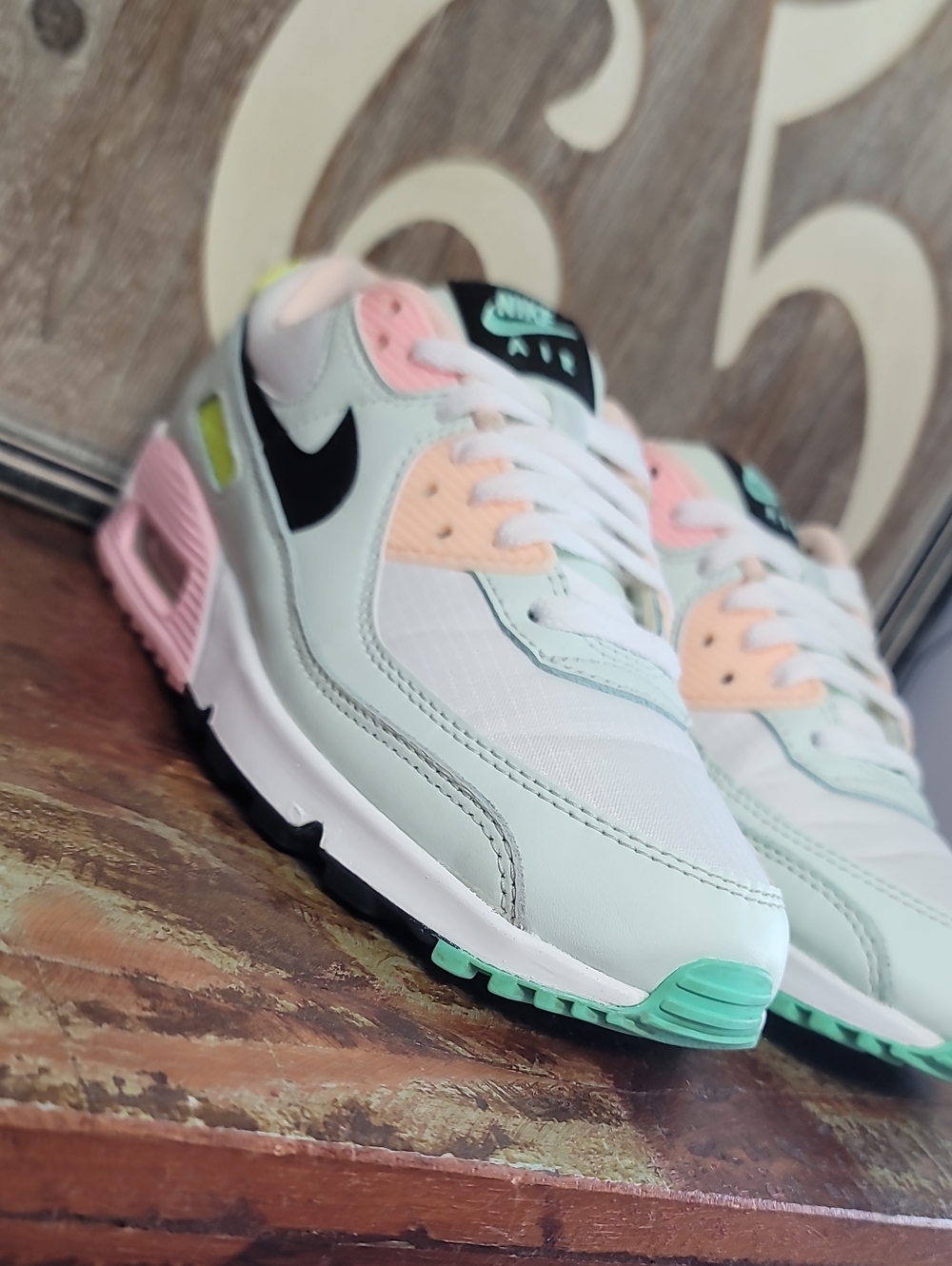 🔥🔥 Nike Wmns Air Max 90 'Easter' Wmns 8 Good/like New. Fast Shipping - Picture 5 of 16